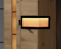 Täispuidust detail klaasi taga + led valgustus